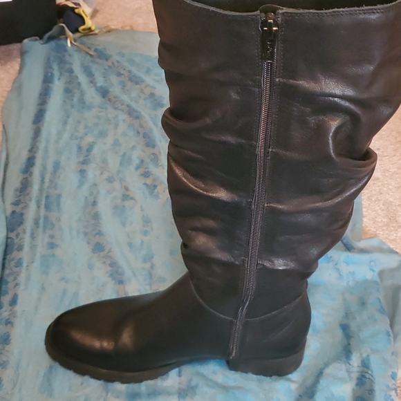 NWT ITALIAN-MADE BLACK LEATHER BOOTS - Picture 3 of 3